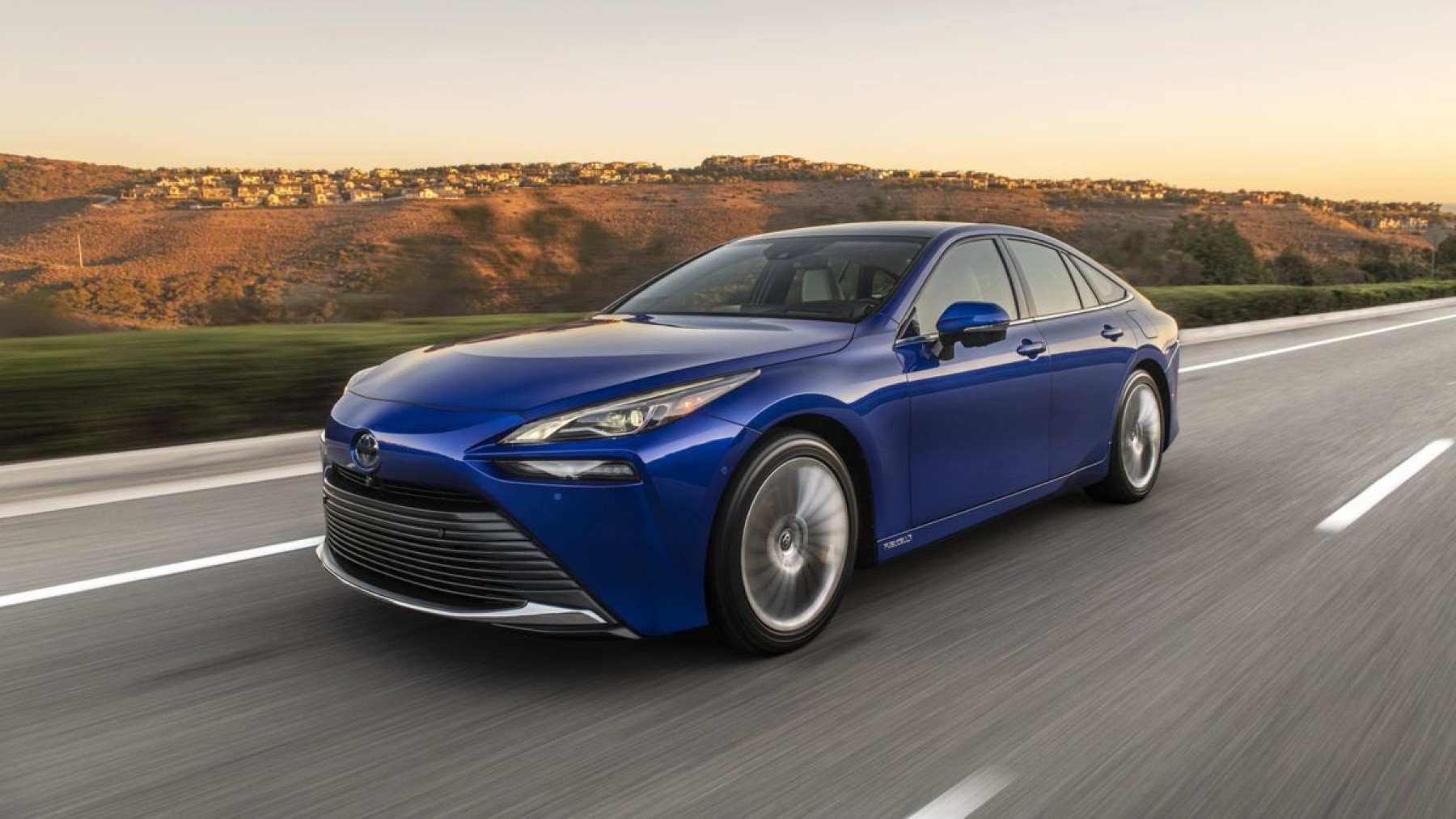 hidrogen Toyota Mirai