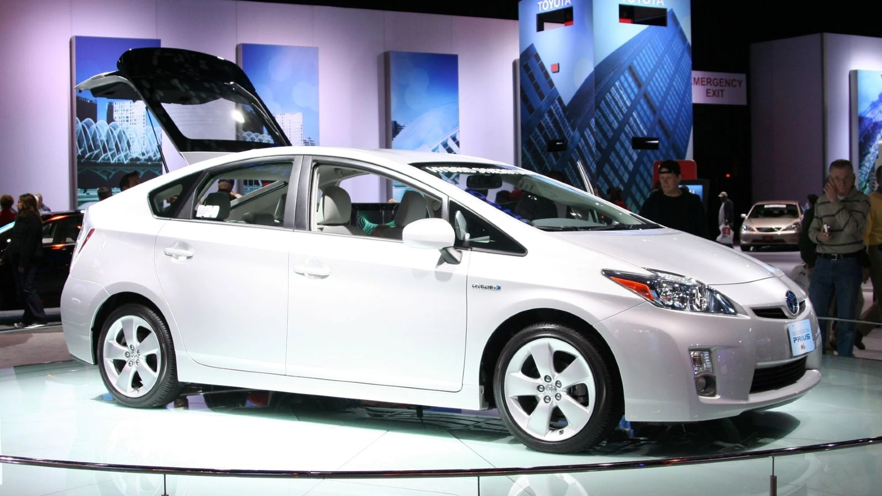 toyota, toyota prius, toyota hydrogen