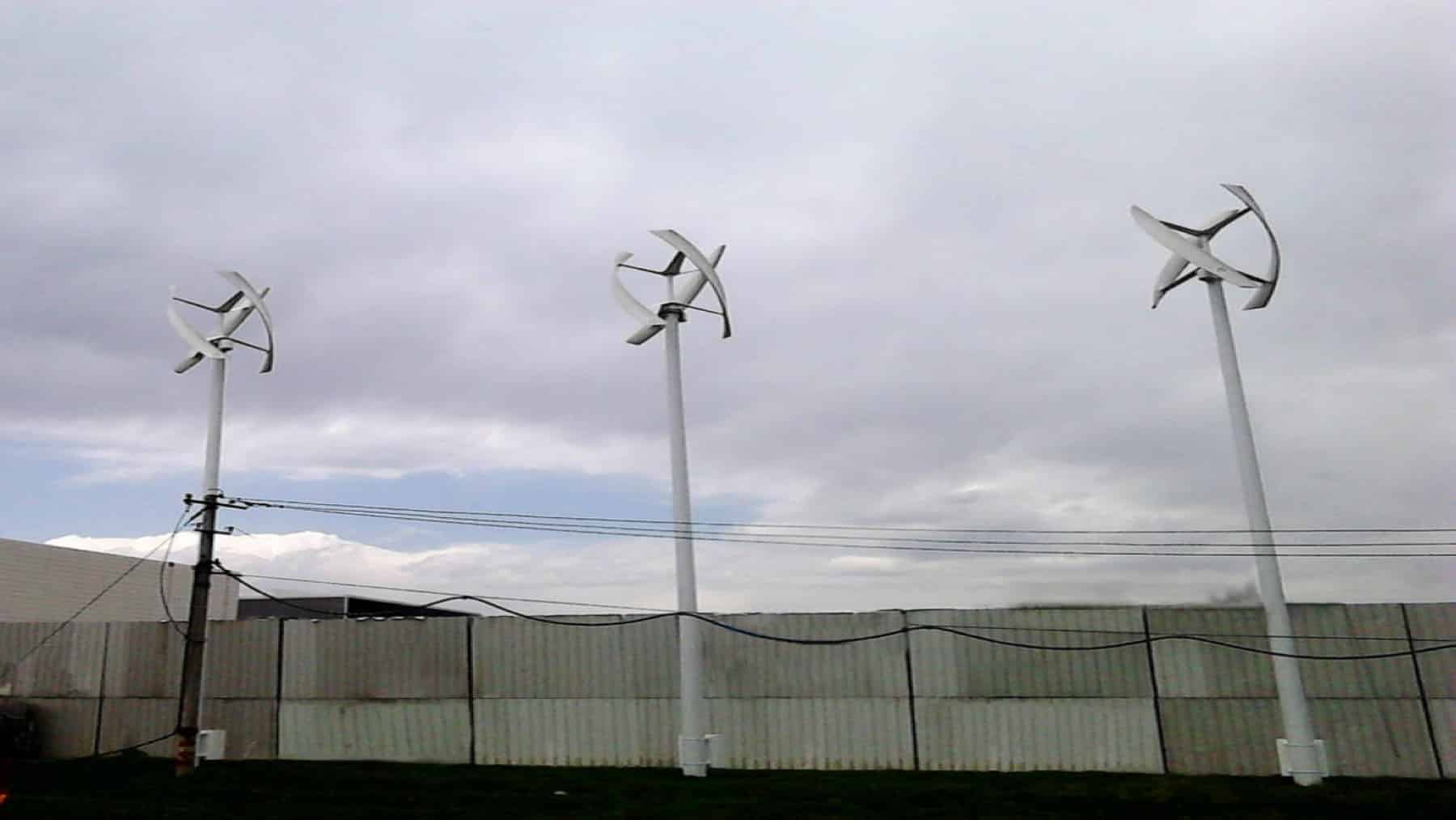 vertical axis wind turbine