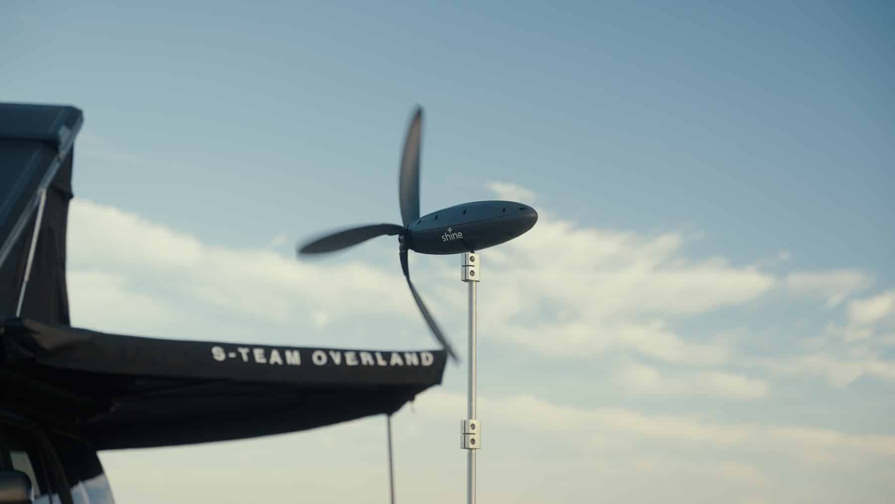 Portable wind turbine