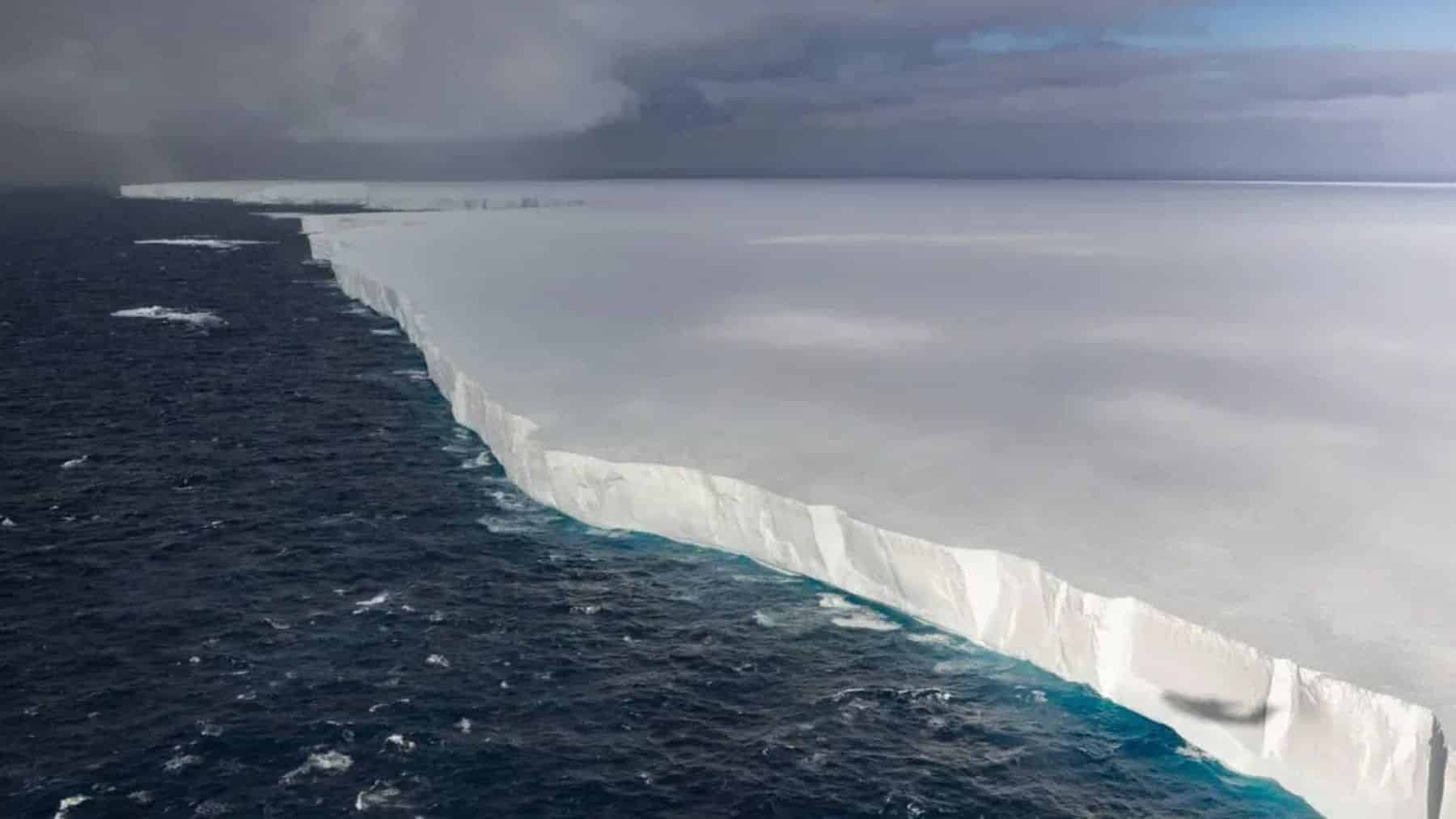 Mega iceberg