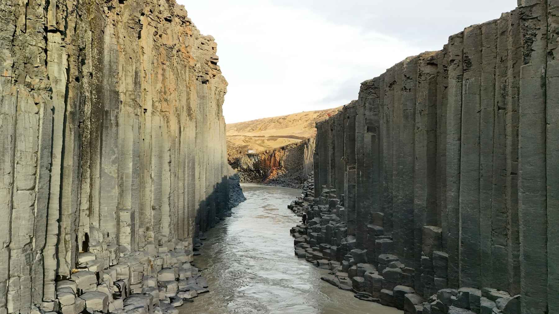 A study debunks decades of scientific research: underwater canyons are NOT created by rivers... and the explanation is brutal