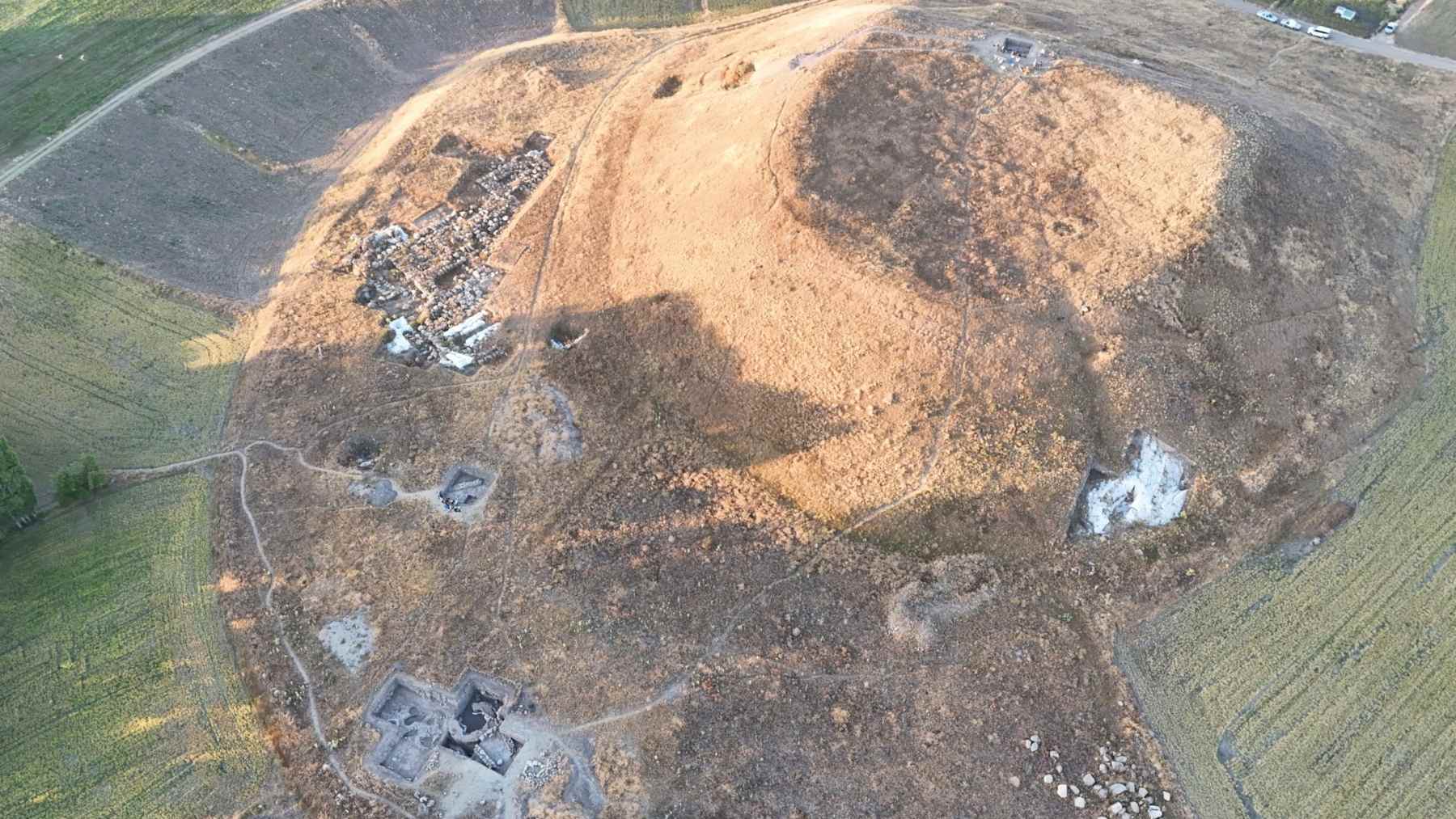 Drone view of Uşaklı Höyük, Turkey, where seven infants’ remains were found beside a monumental Hittite stone circle.