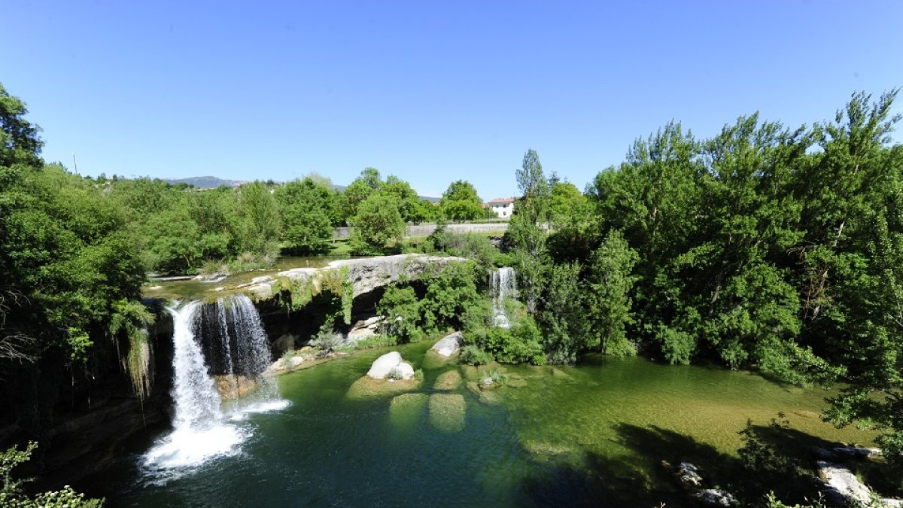 España, pueblo de las mil cascadas