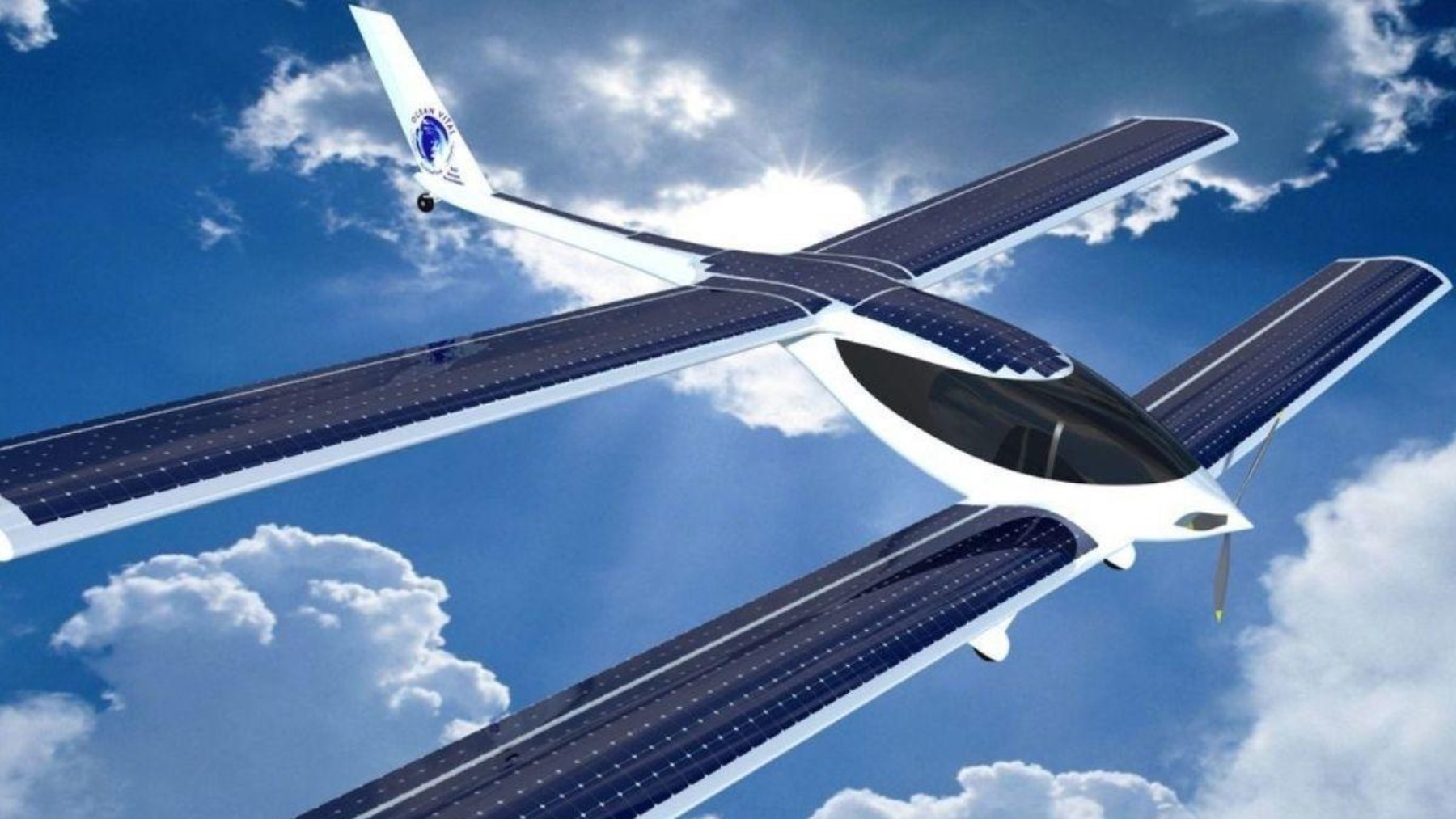 primer avión fotovoltaico