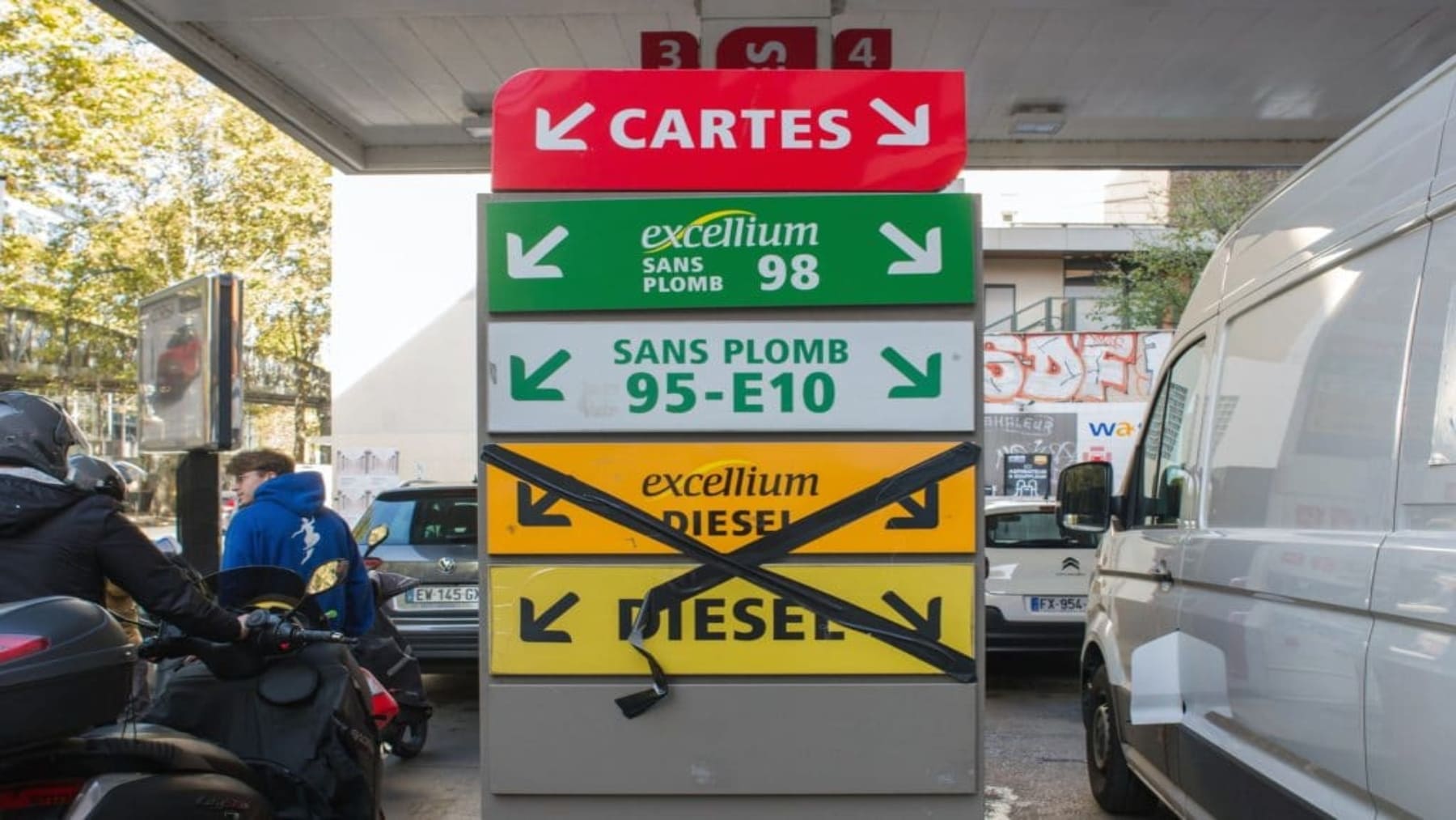 París veta gasolineras