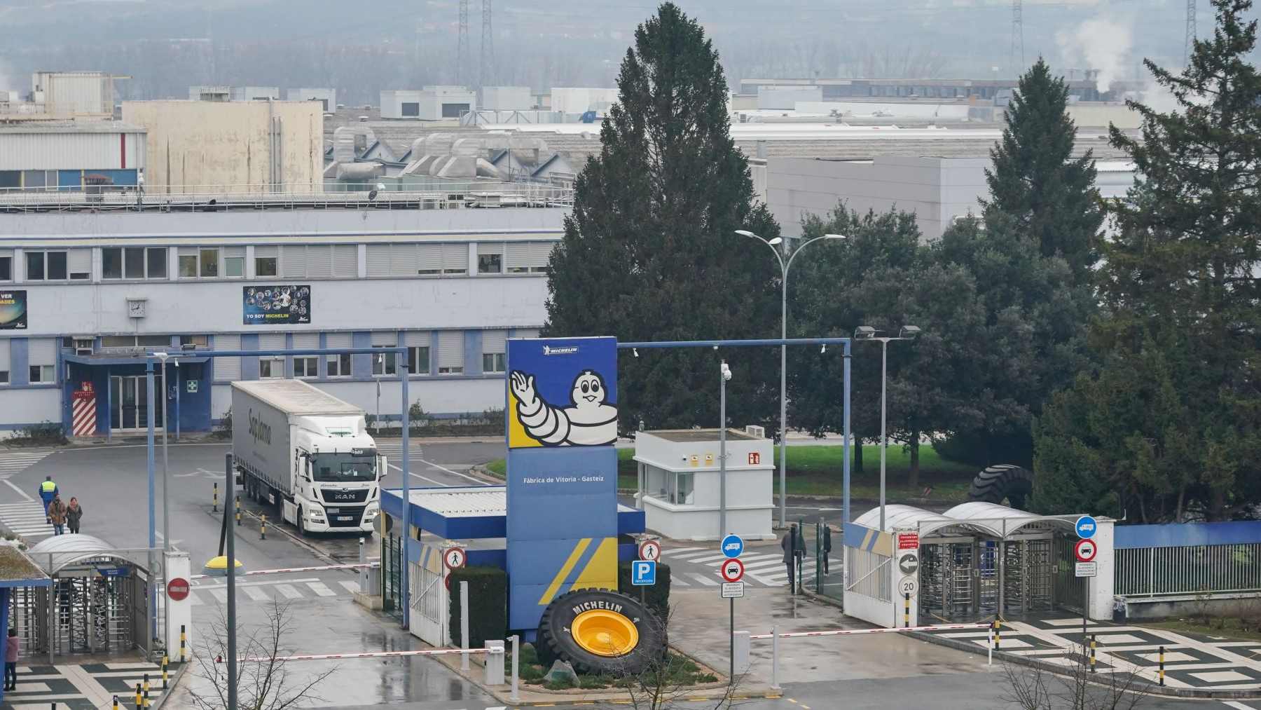 china coches electricos neumaticos michelin